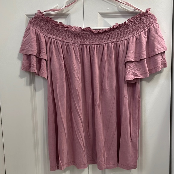 American Eagle Outfitters Tops - American eagle off the shoulder top
